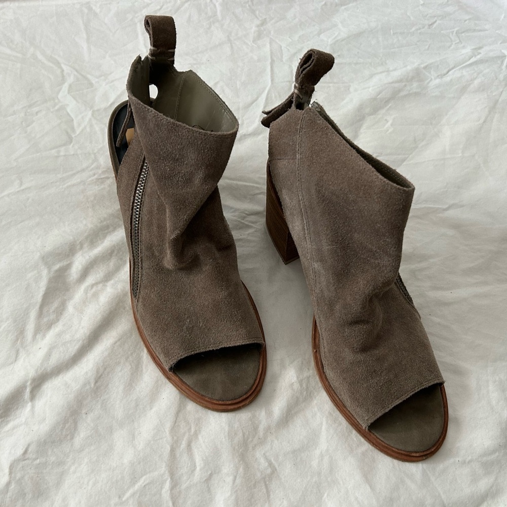 Stylish Brown Women's Open-Toe Bootie’s